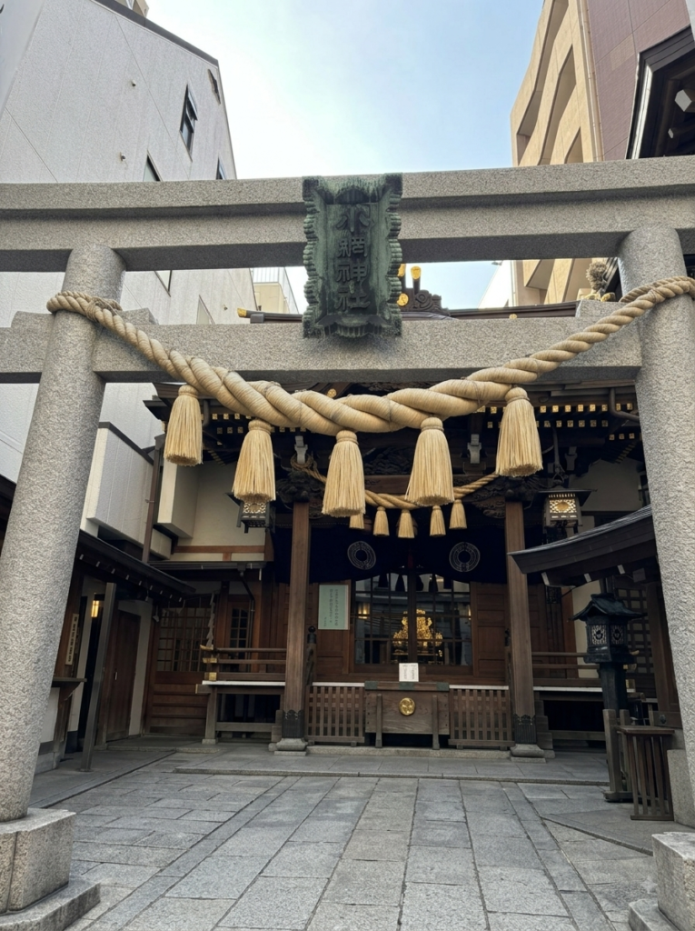 東京日本橋にある強運厄除けのパワースポット・小網神社の社殿外観
