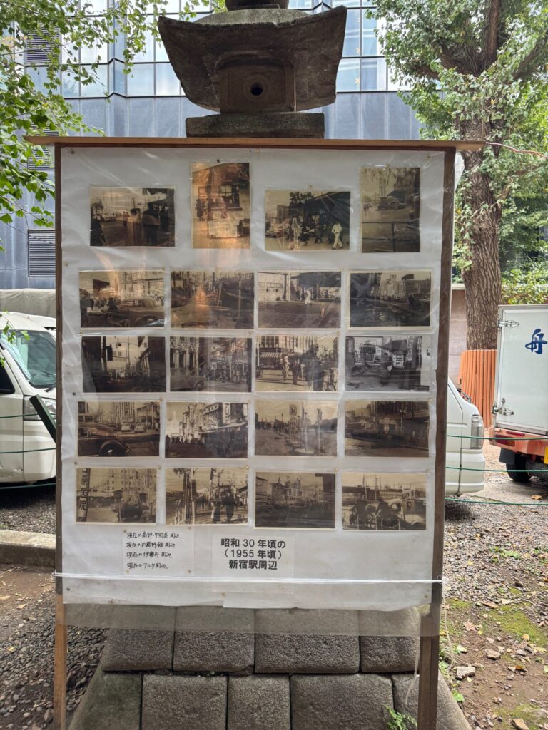 高度経済成長期の新宿駅東口と街の変遷を記録した展示パネル